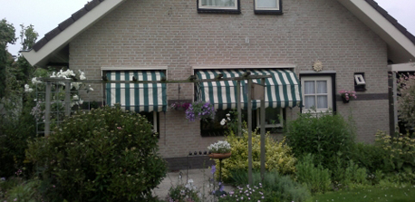 Doek vervangen van uw markies? Dat kan, bij 4 markiezen of meer krijgt u zelfs 5% korting! Doek vervangen van uw markies? Dat kan, bij 4 markiezen of meer krijgt u zelfs 5% korting!